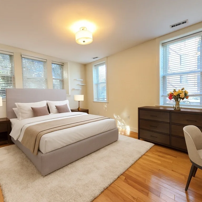 2025 Commonwealth Ave ,, Brighton