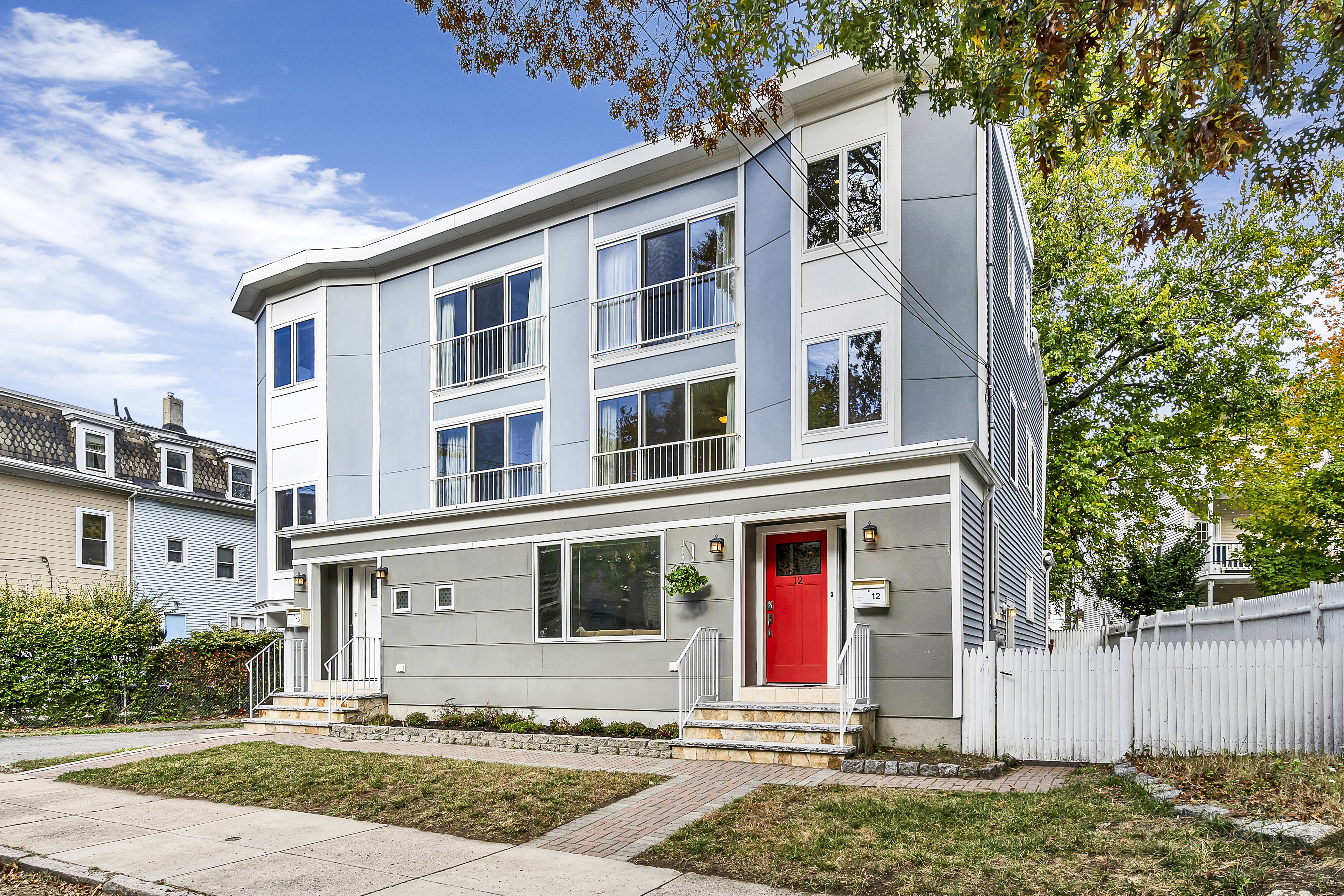 4 bed, 2.5 bath apartment for rent at 12 Bradbury St Unit 12, Allston