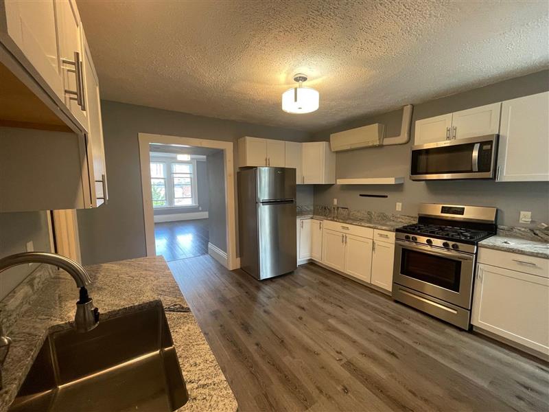 320 Somerville Ave, Prospect Hill