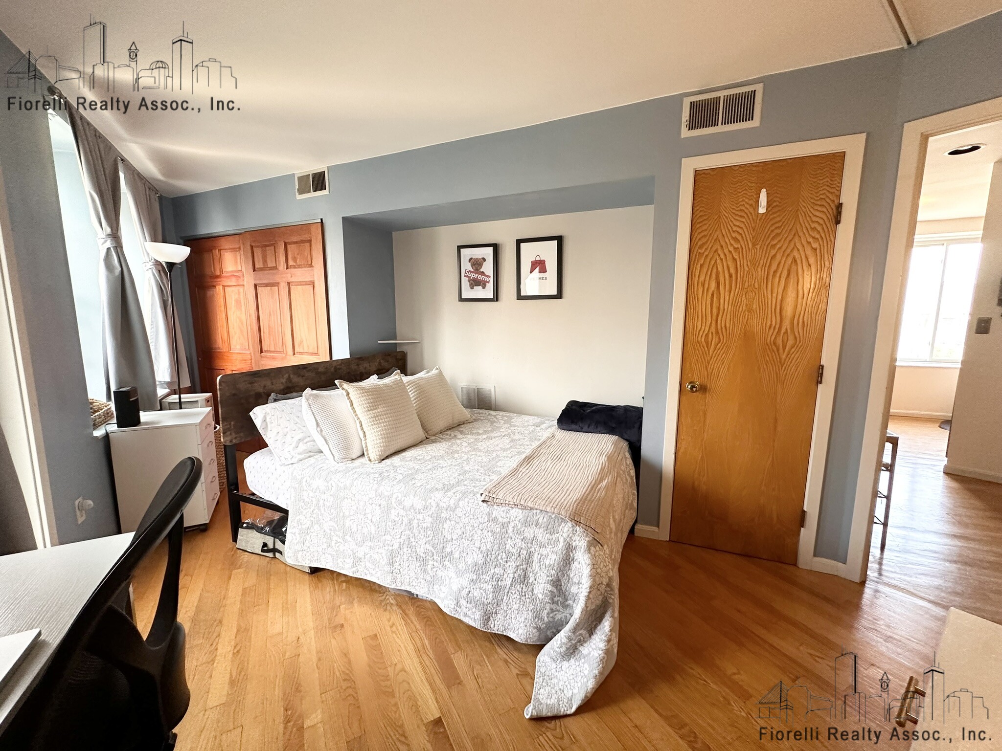 414 Commercial St, North End