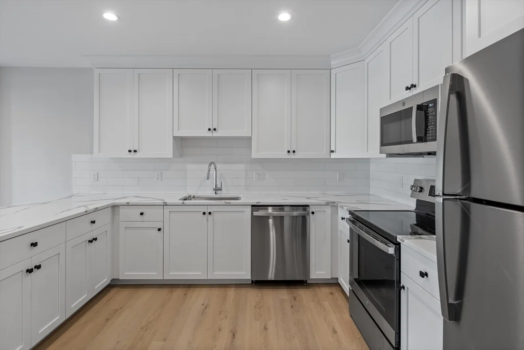 186 Bedford St, Lexington