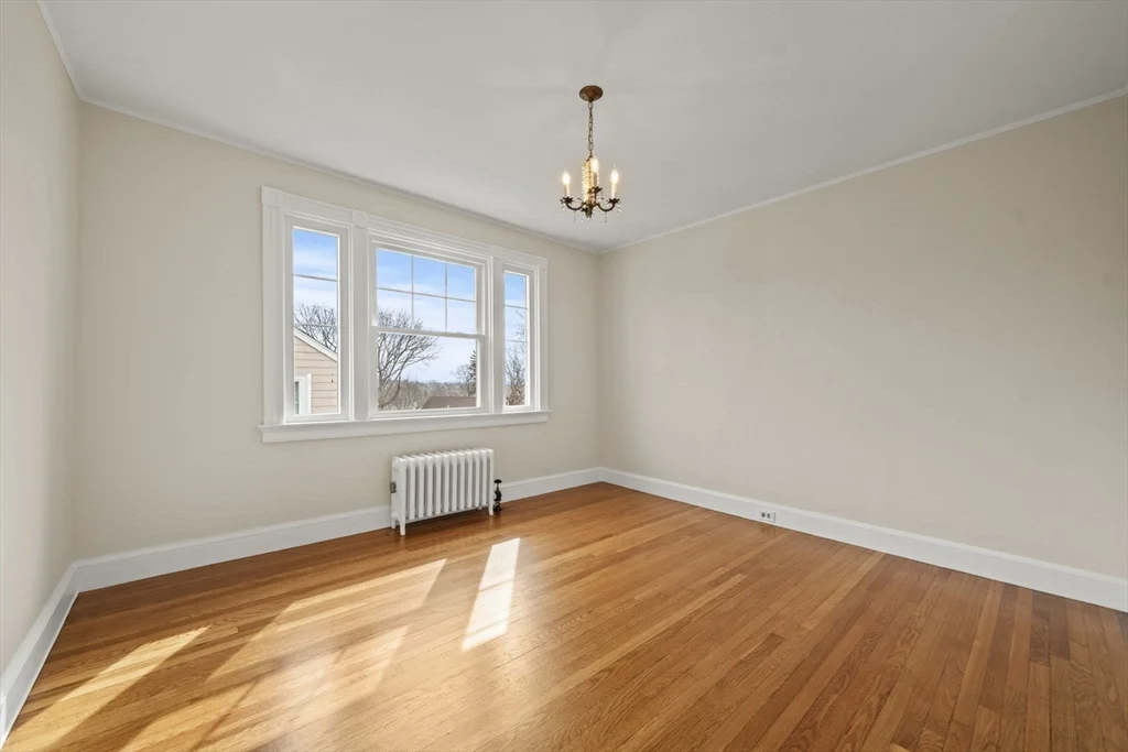 60 Powder House Rd, Lawrence Estates