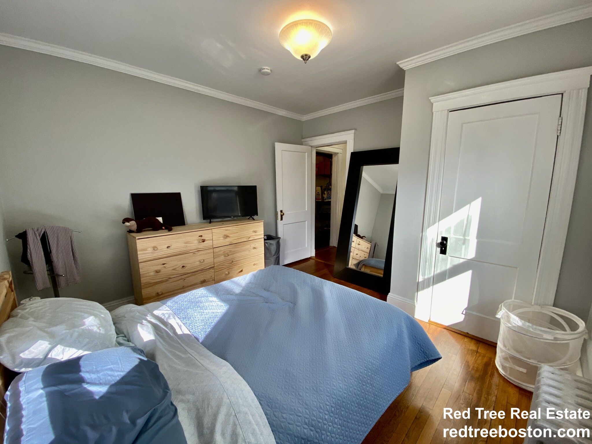 55 Brookley Rd, Jamaica Plain