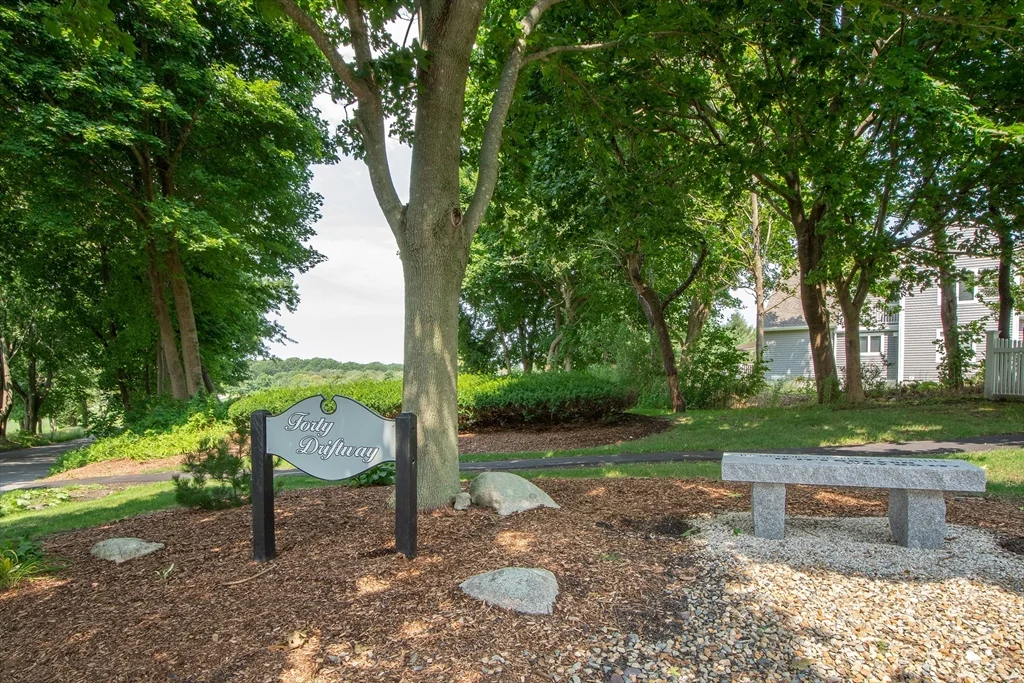 40 Driftway, Third Cliff