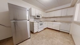 32 Whites Ave, Watertown