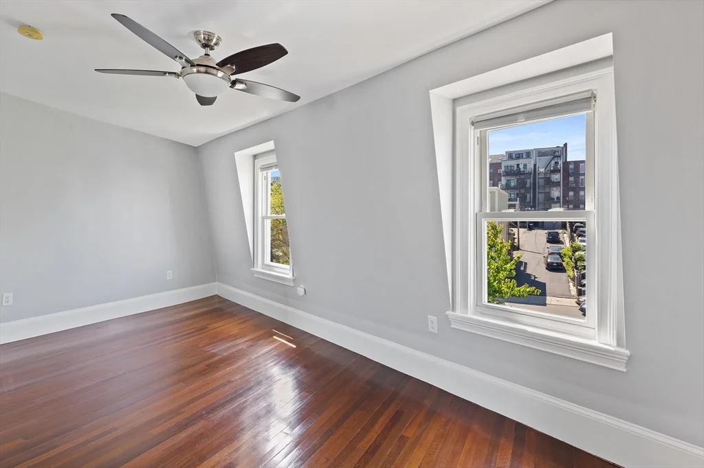24 Emerson St, South Boston