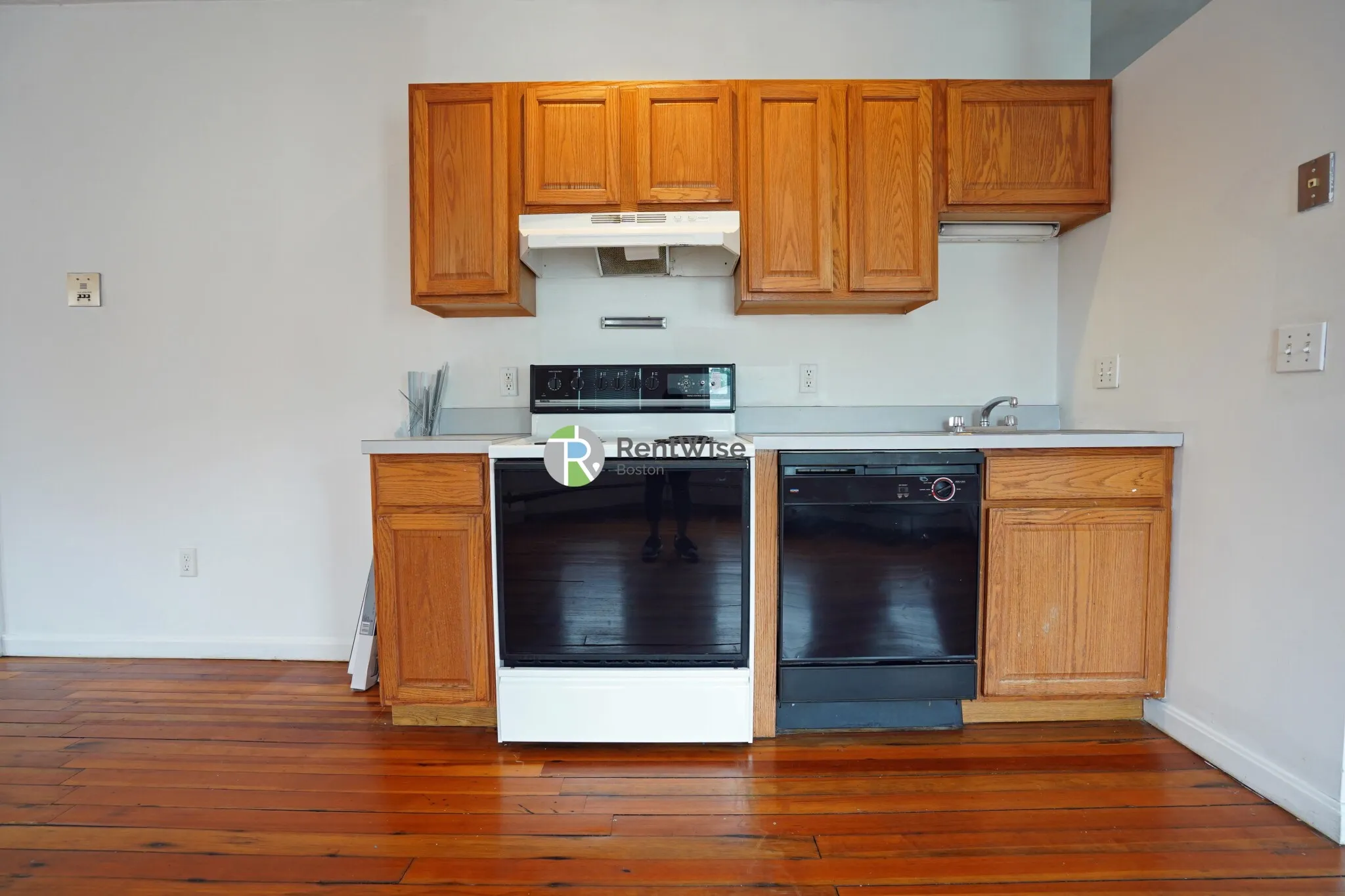 58 Mansfield St, Allston