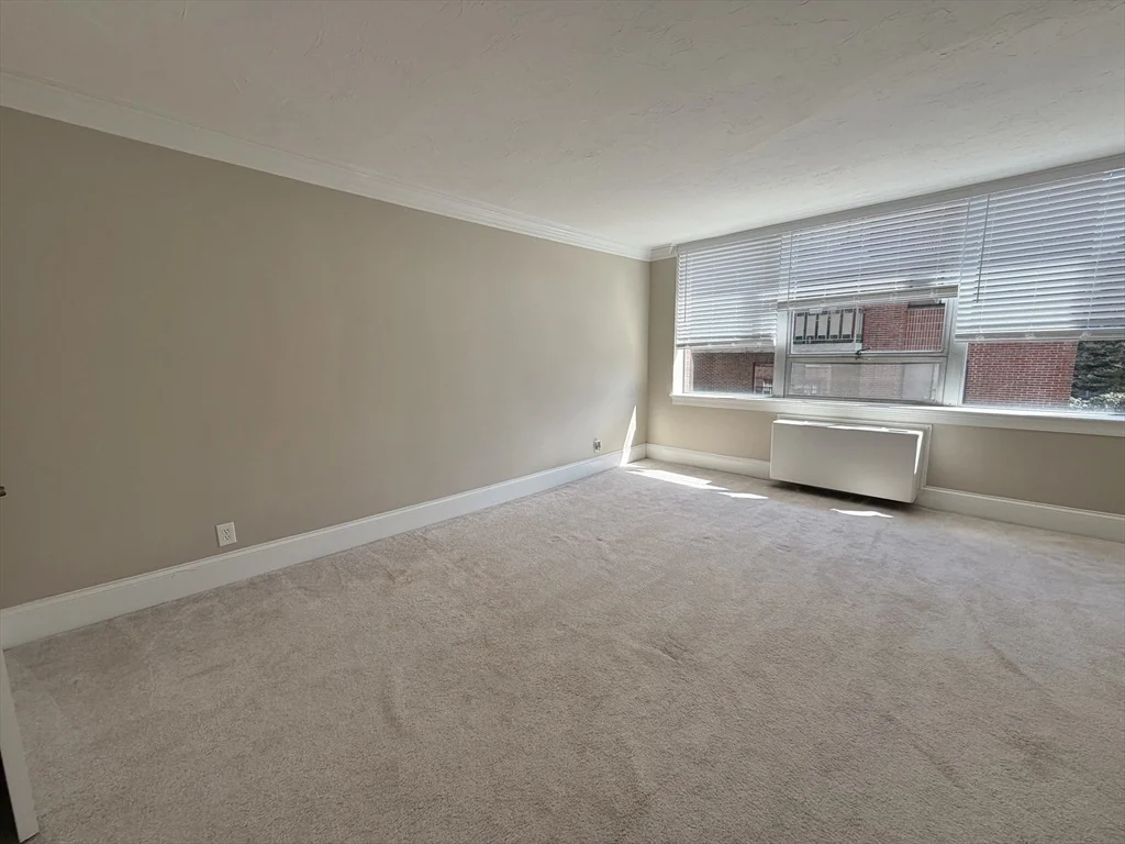 2 Hamond Pond Pkwa, Newton