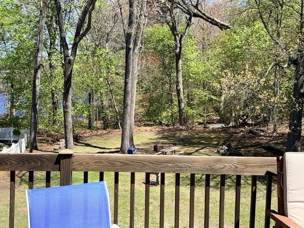 28 Robinhood Rd, Natick