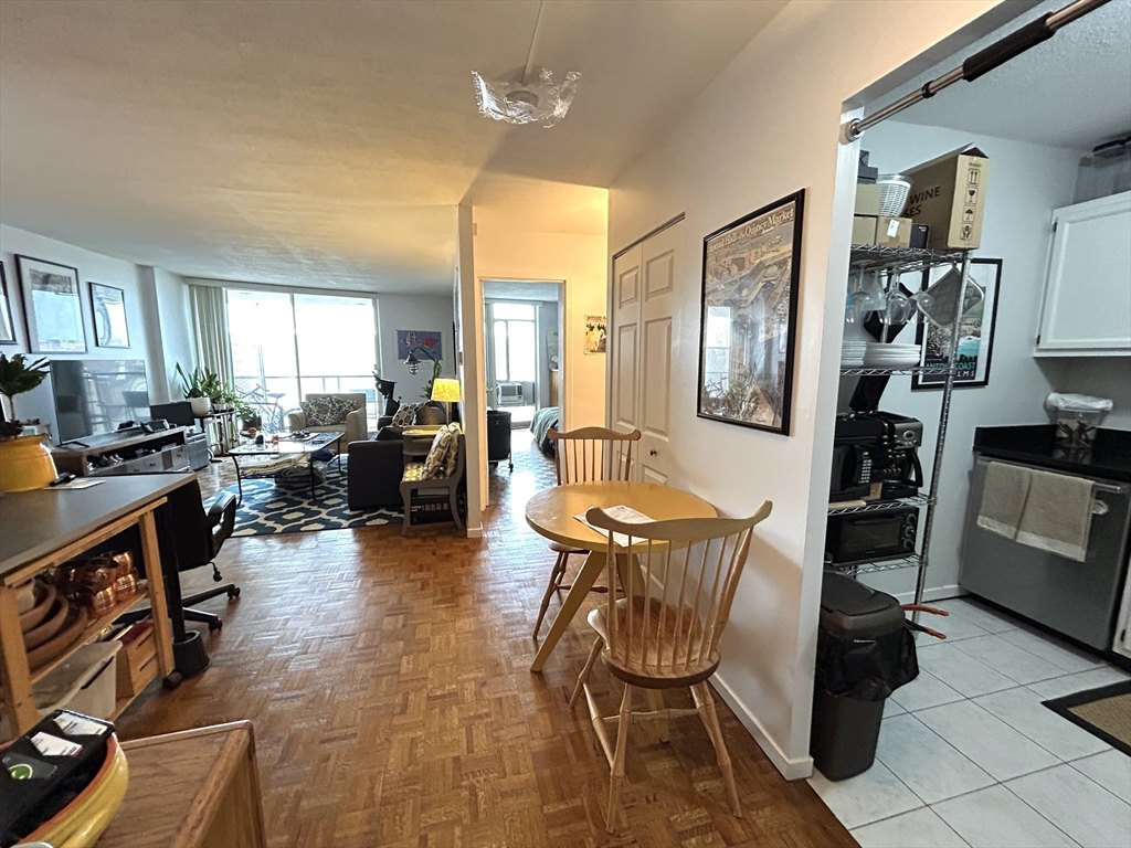 19 Winchester St, Coolidge Corner