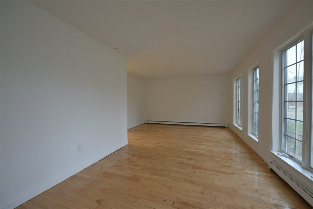 19 Stillman Circle, Natick