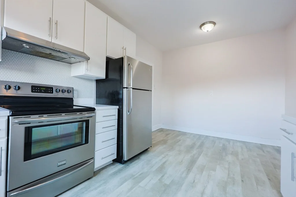 857 Beacon St, Fenway