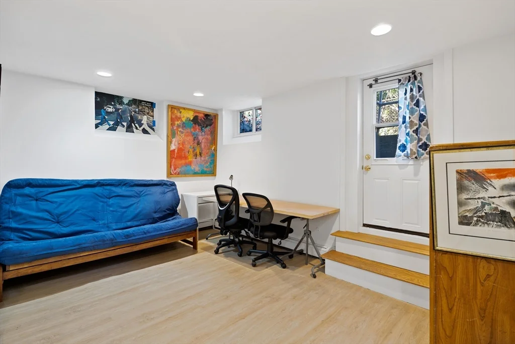 340 Harvard St, Harvard Square