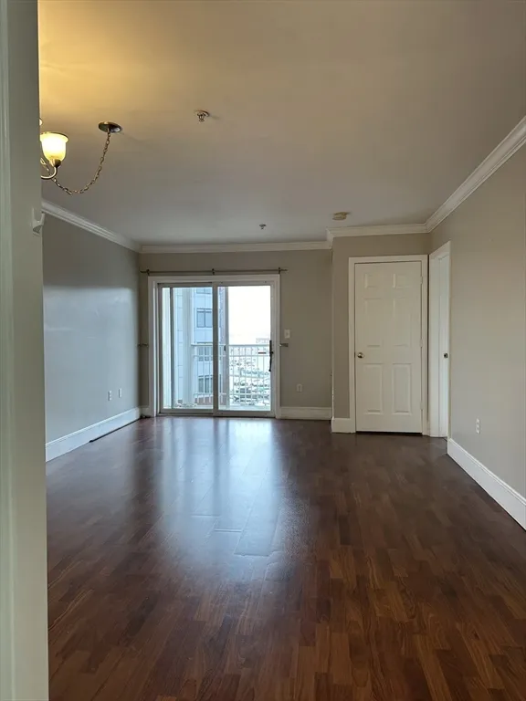 86 E Howard St, Quincy