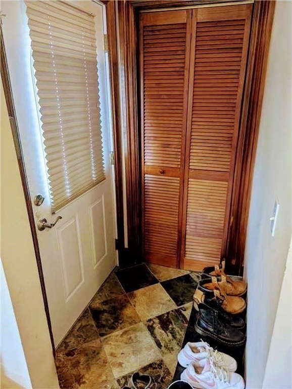 176 Hillside St, Mission Hill