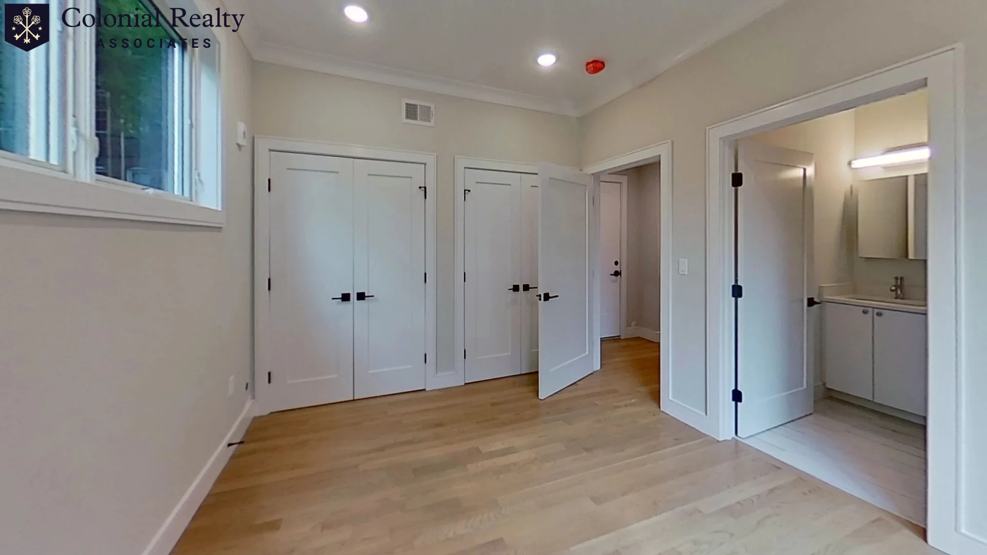 102 Warren St, Roxbury