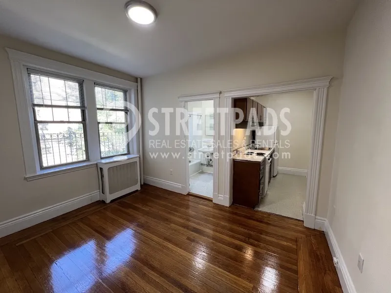 31 Park Dr, Fenway