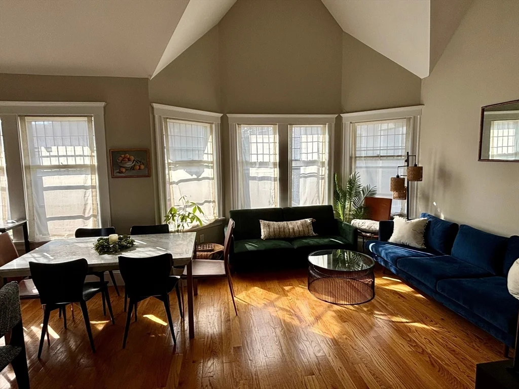 2 Clinton St, Central Square