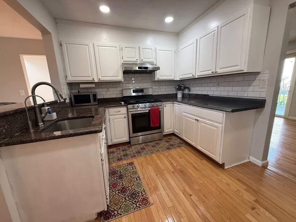 10 Ptarmigan Dr, Shrewsbury