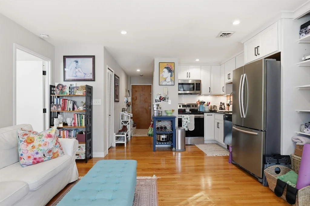 95 Gainsborough St, Fenway