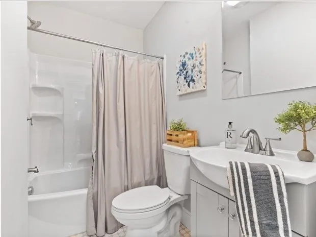 735 Washington St, Attleboro