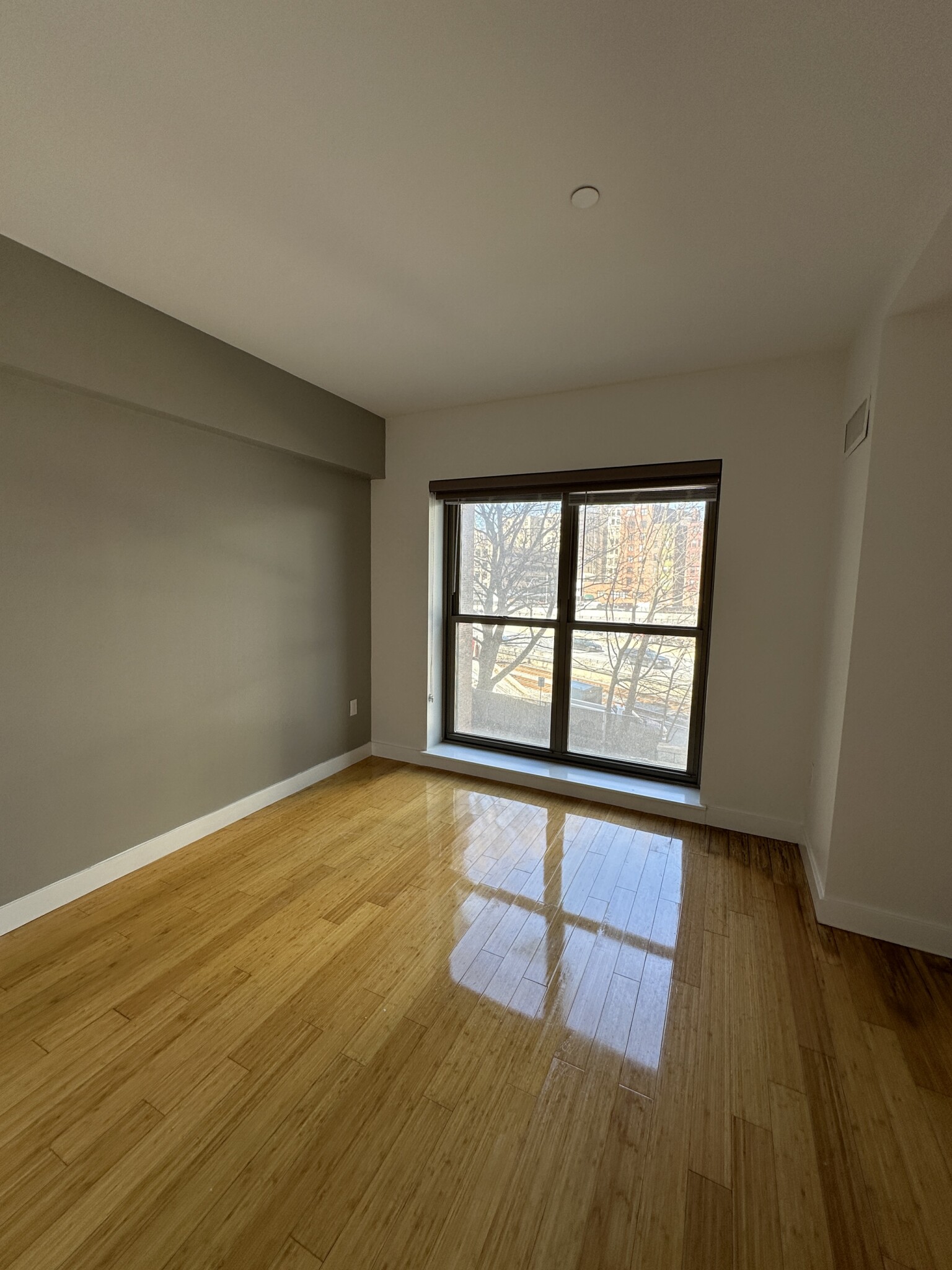 1085 Boylston St, Fenway