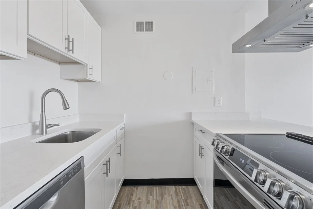 1105 Massachusetts Ave, Harvard Square