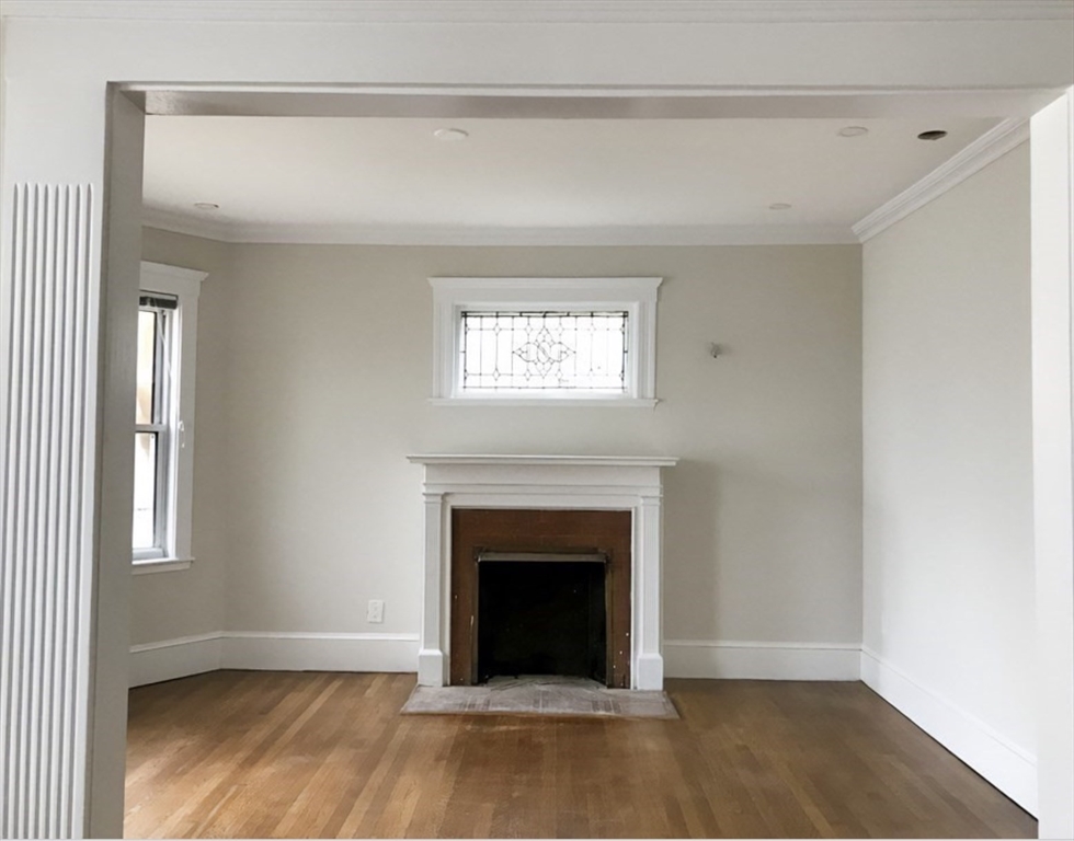 55 Iffley Rd, Jamaica Plain