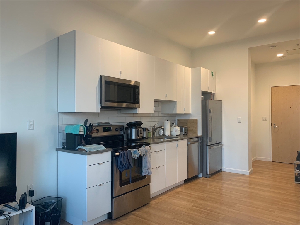 70 Parker Hill Ave, Mission Hill