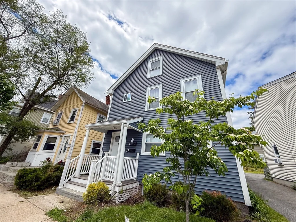 1495 Hyde Park Ave, Hyde Park