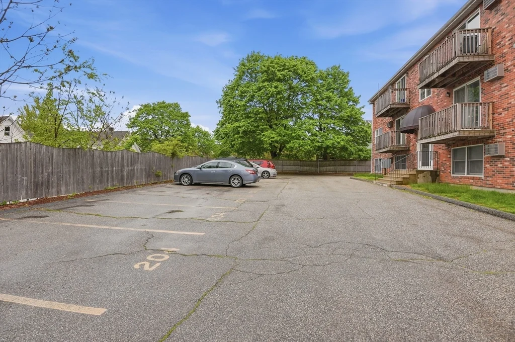 51 Alvarado Ave, Worcester