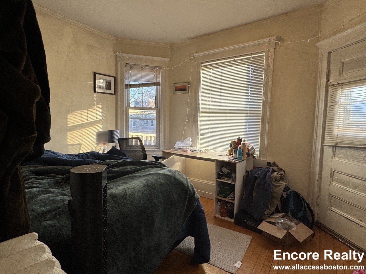 331 Faneuil St, Oak Square