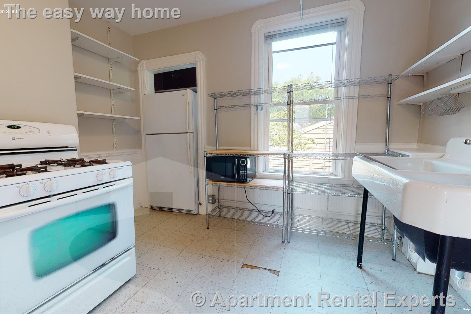 568 Green St, Central Square