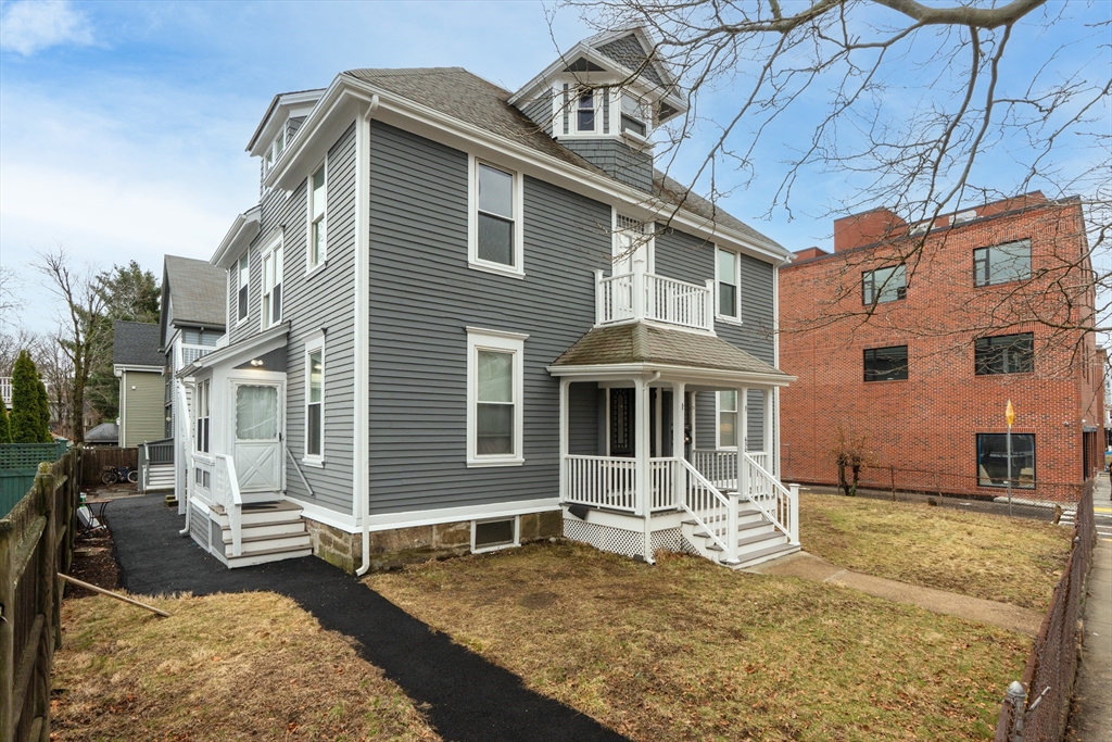 630 Centre St, Jamaica Plain