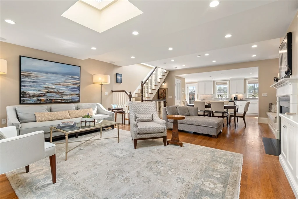 228 W Canton St, South End