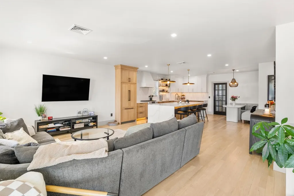 29 S Munroe Ter, Dorchester