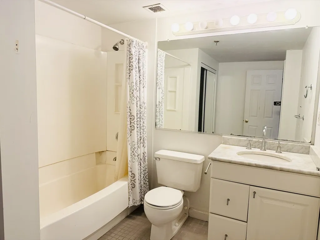 15 North Beacon St, Allston