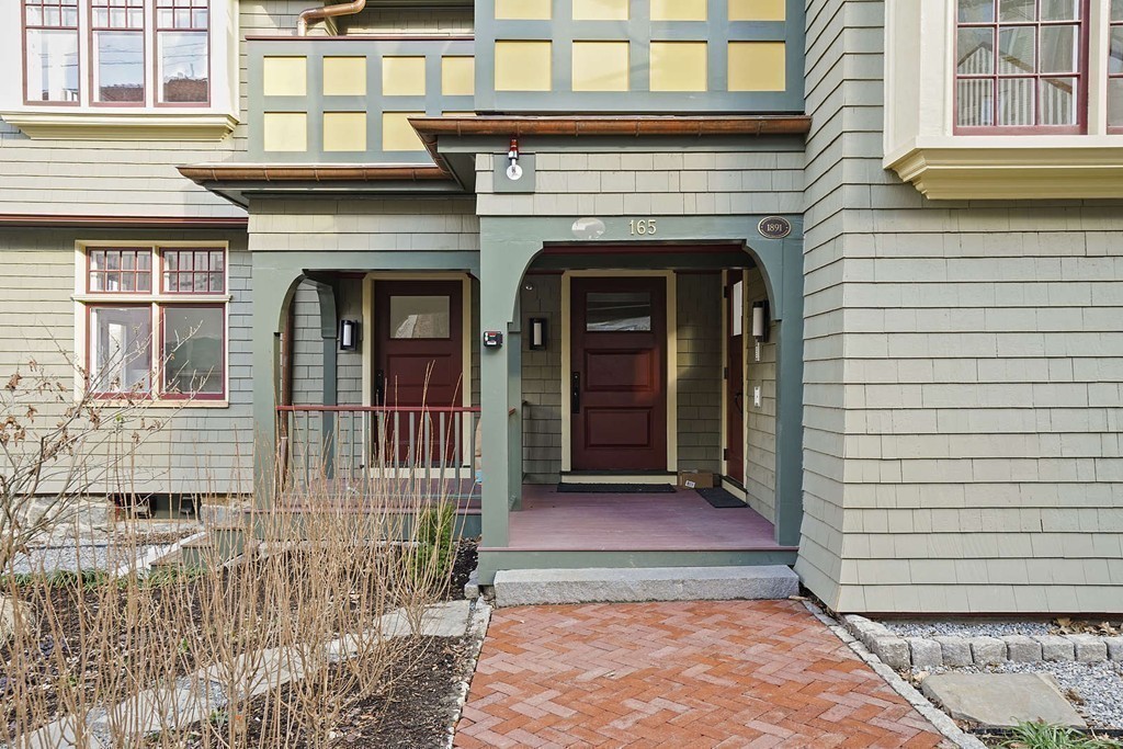 165 Winthrop Rd, Beaconsfield