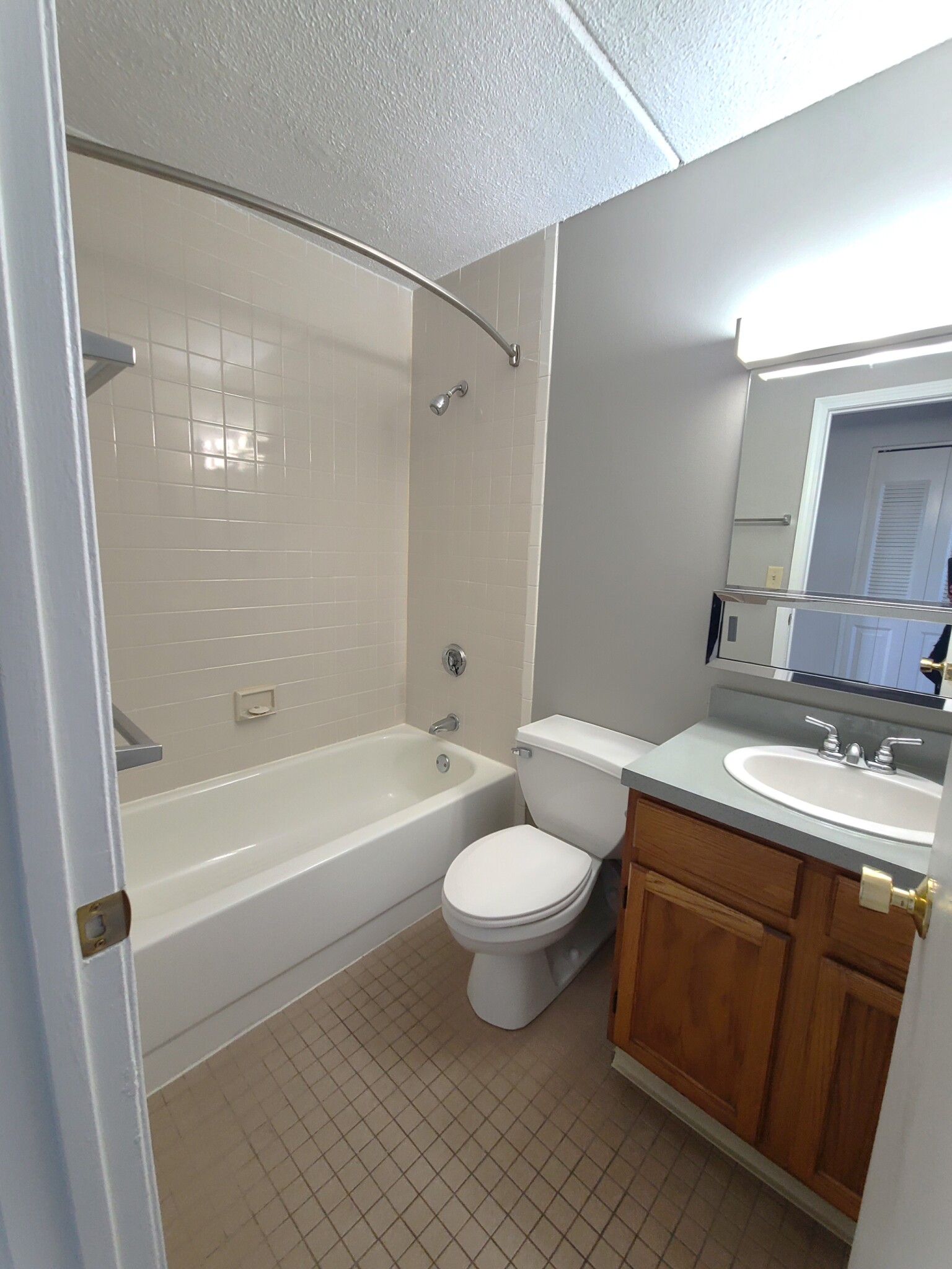 65 North Point Dr, Dorchester
