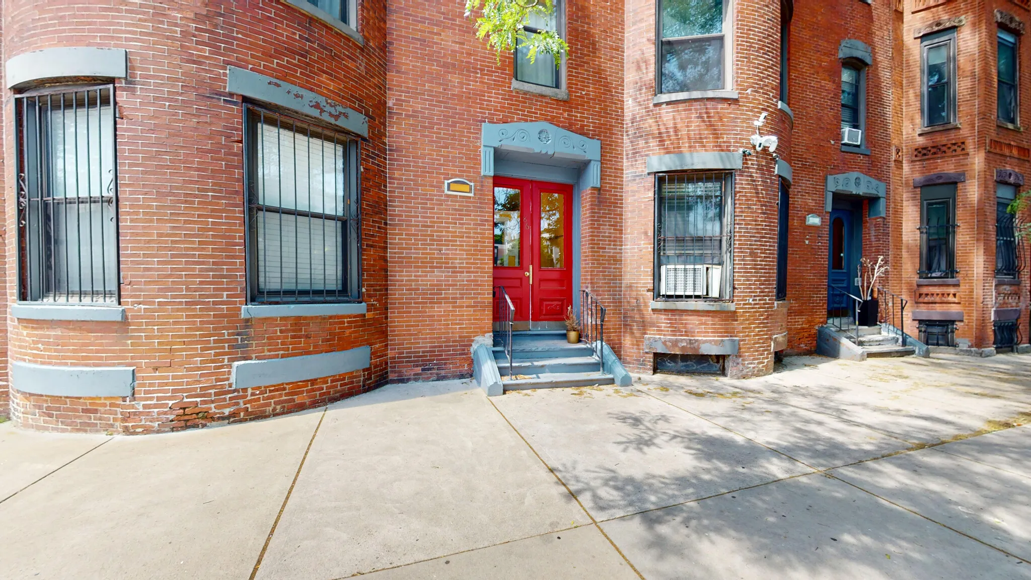 86 Hammond St, Roxbury