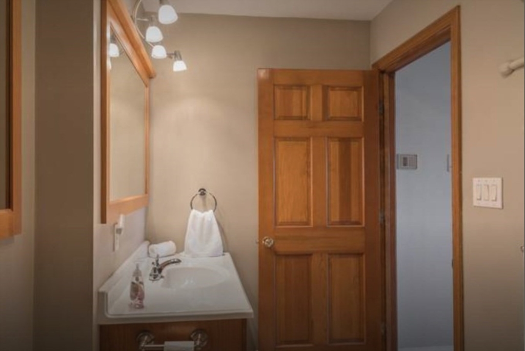 137-139A Dorchester St, South Boston's Dorchester Heights