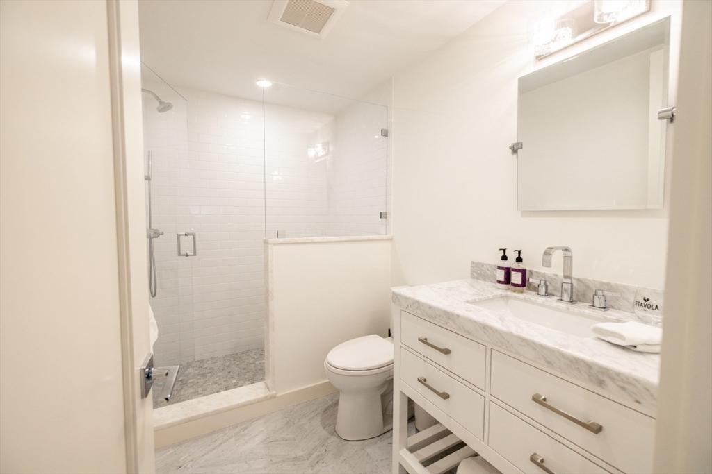 106 A Surfside Rd, Surfside