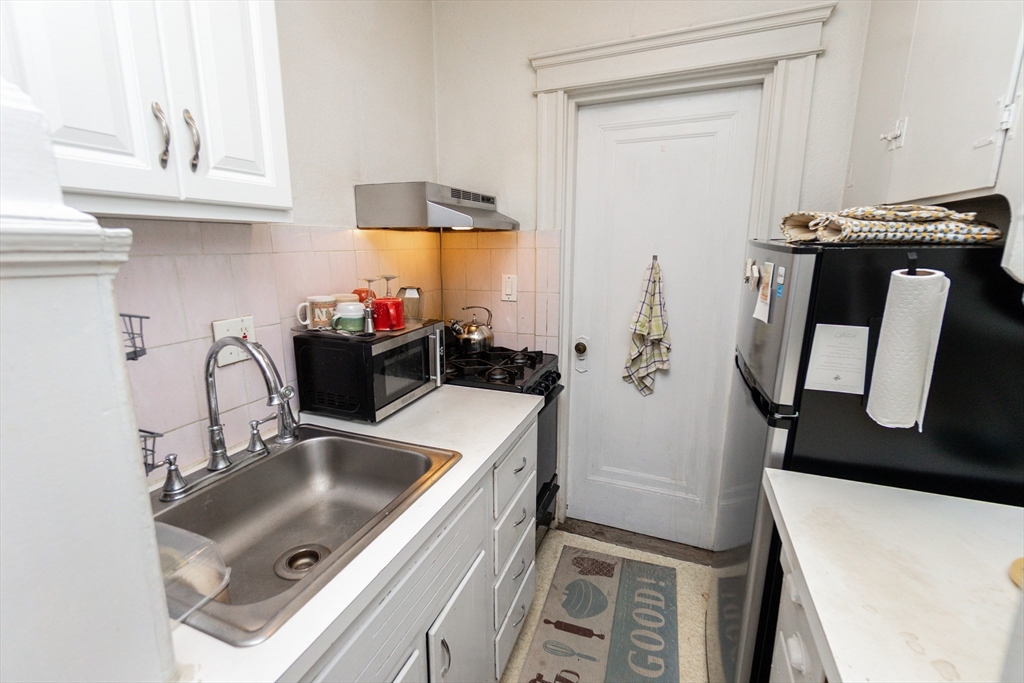 118 Riverway, Fenway