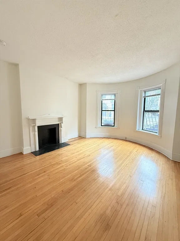 15 Hemenway St, Fenway