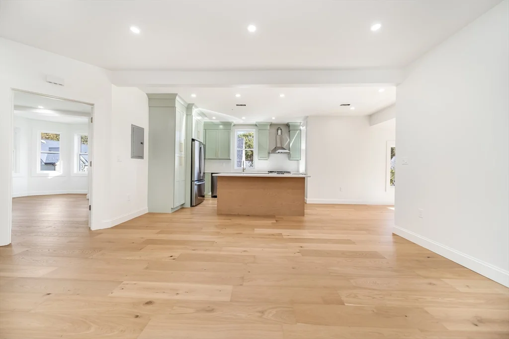 11 Knollin St, Malden