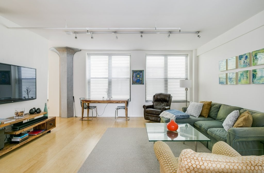 453 Washington St, Downtown