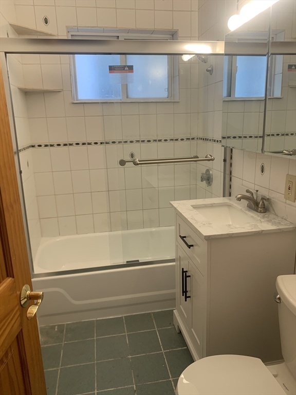 40 Brackett St, Oak Square