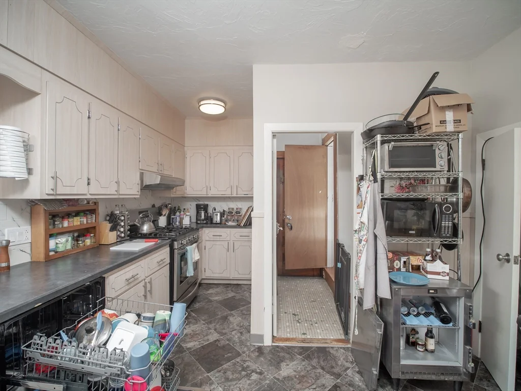 99 Second St, Medford