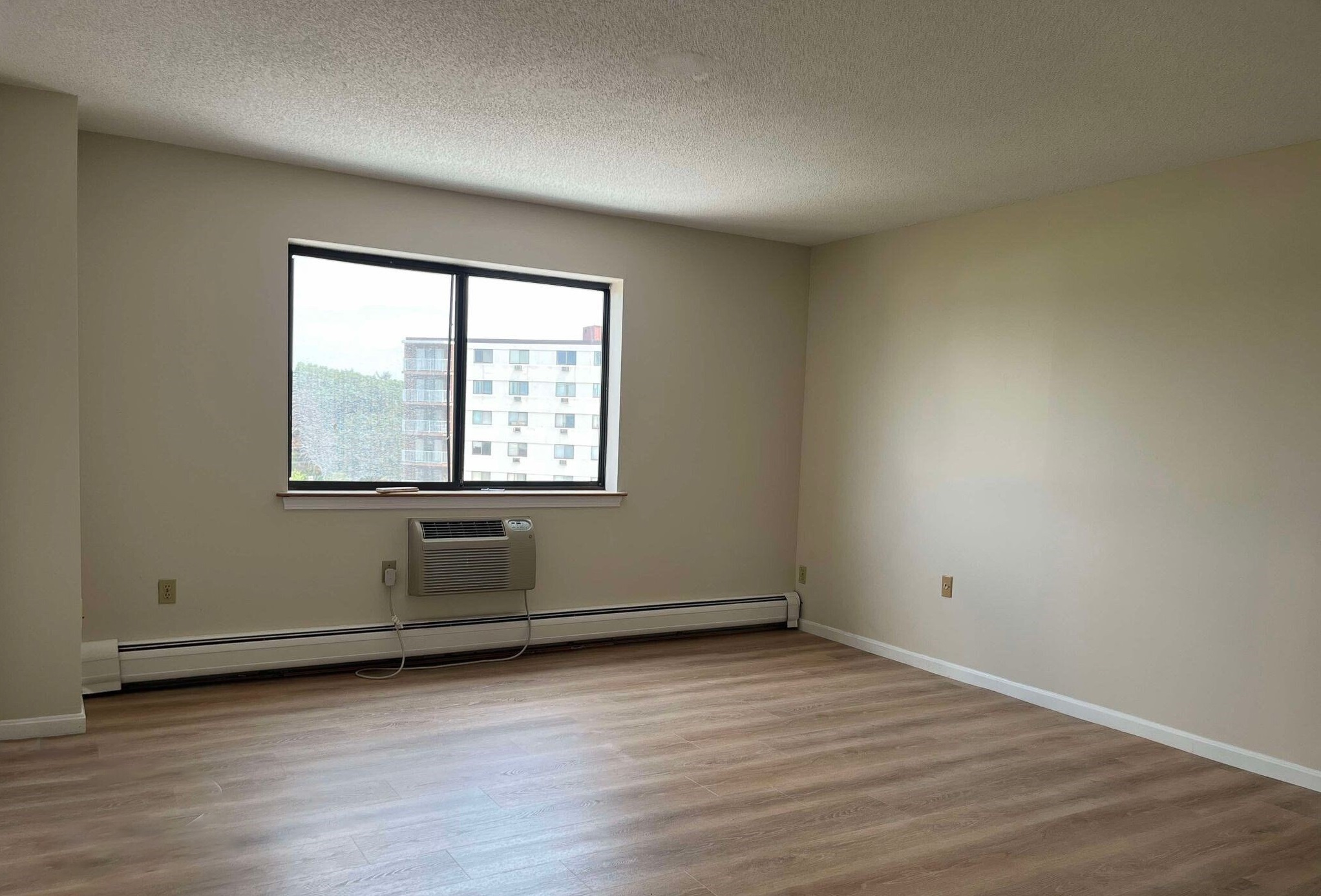2 bed, 2 bath apartment for rent at 131 Coolidge Ave Unit 528T, Watertown — photo 7 of 19