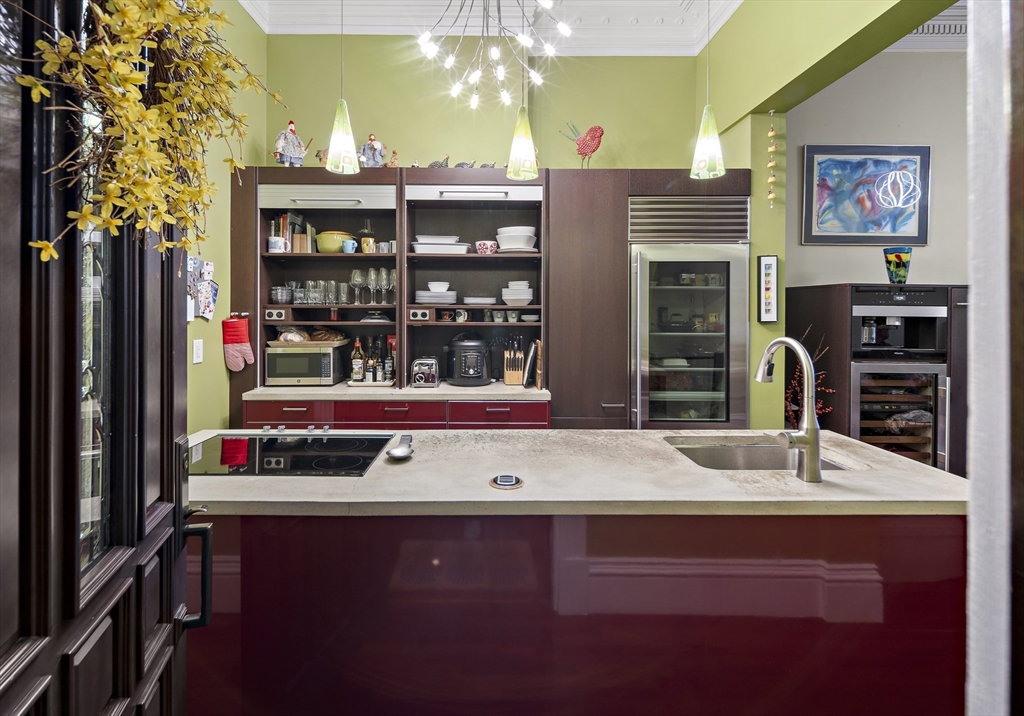 296 Commonwealth Ave, Back Bay